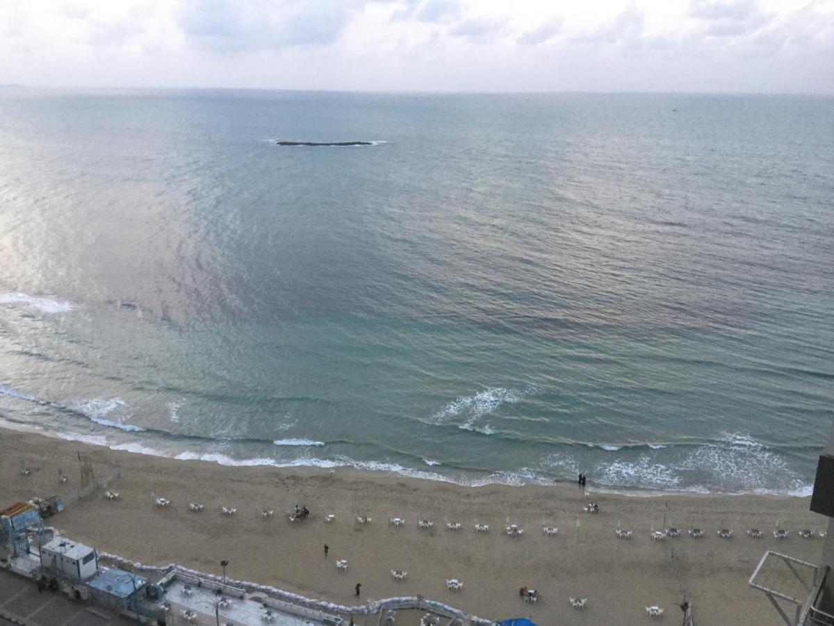 Amazing Sea Front 3-bedroom Apartment Alessandria Esterno foto